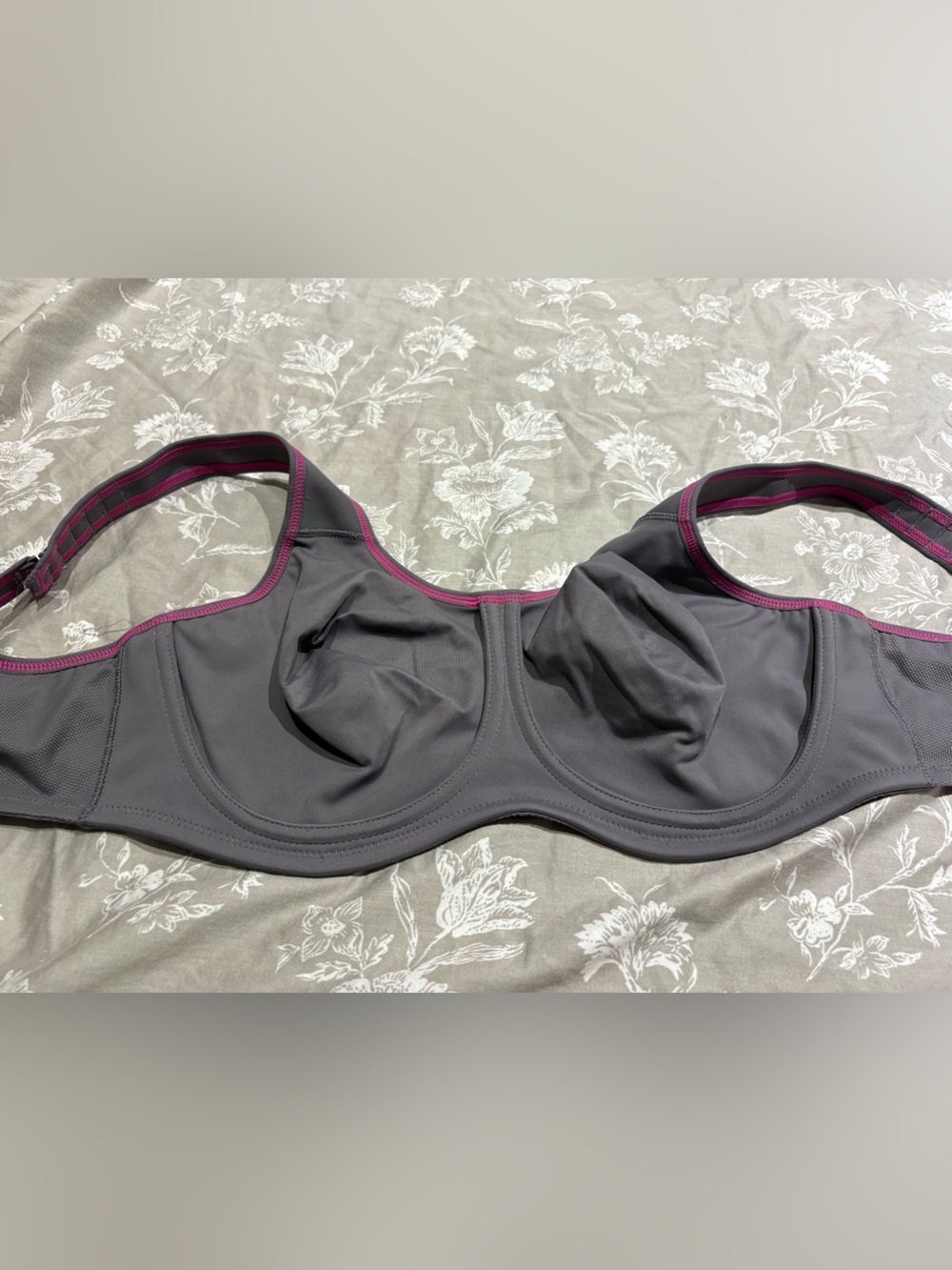 Wacoal grey pink sports bra 36DD